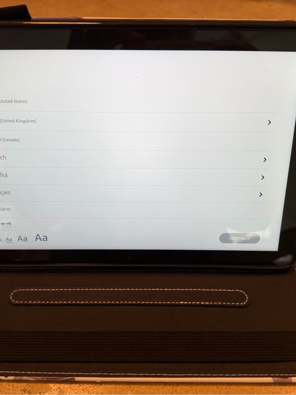 Amazon Fire HD 10 Tablet — Black, 64 G, no ads on lockscreen - Picture 6 of 8